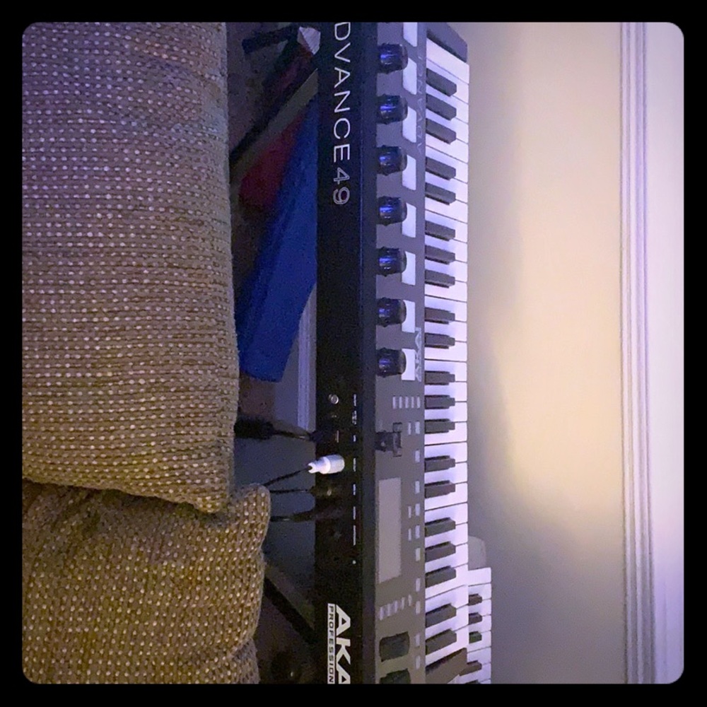 AKAI PROFESSIONAL ADVANCE 49